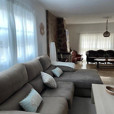 Villa Mis 5 Amores Con Piscina Бенідорм Екстер'єр фото