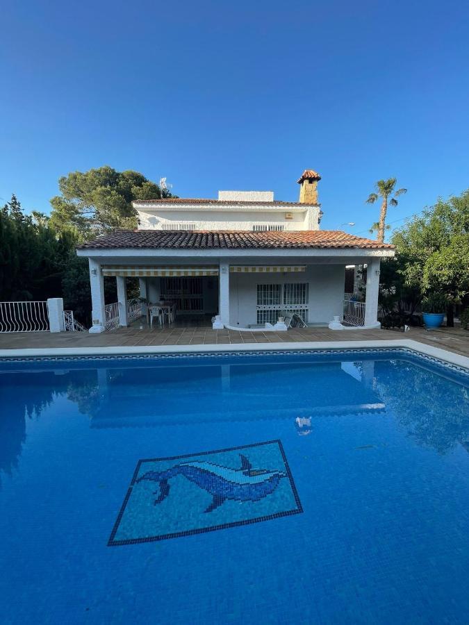 Villa Mis 5 Amores Con Piscina Бенідорм Екстер'єр фото
